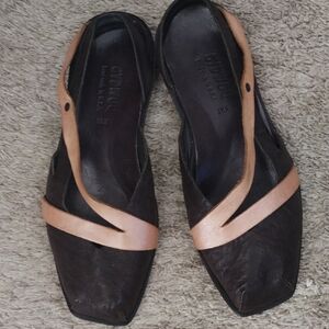Cydwoq Black/TanPearl Slingbacks 8.5